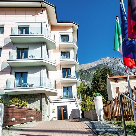 Hotel Au Soleil Saint-Vincent Exteriör bild
