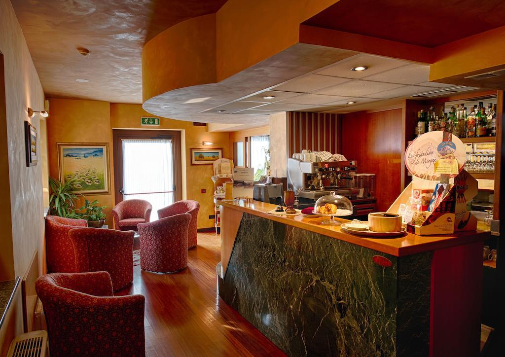 Hotel Au Soleil Saint-Vincent Exteriör bild